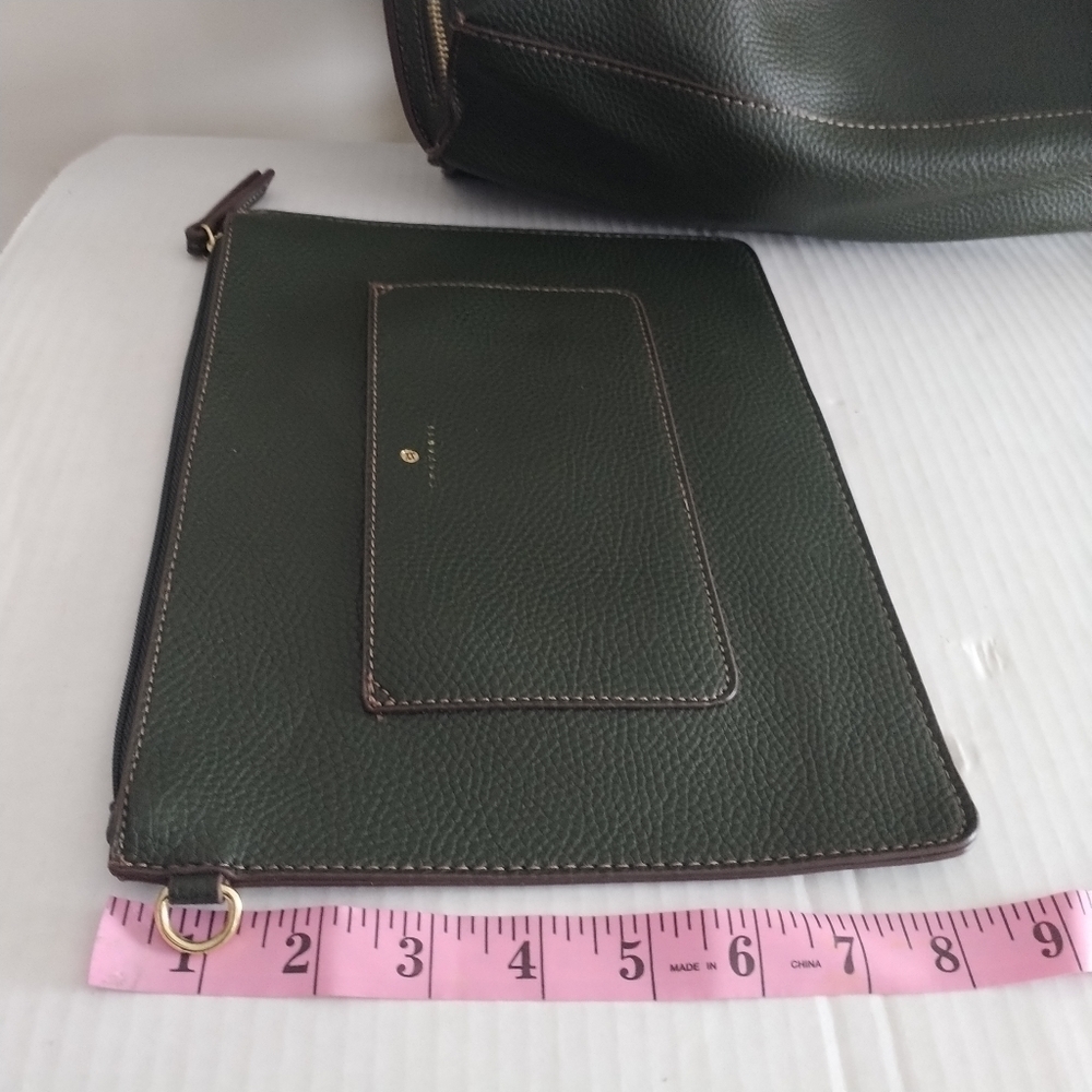 Travanti Pebble Faux Leather Olive Green Tote large with Pouch - Picture 8 of 10